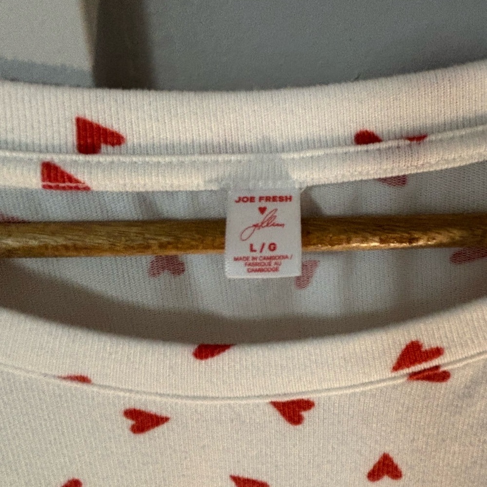 Red Heart Patterned Cozy Top - Picture 3 of 9